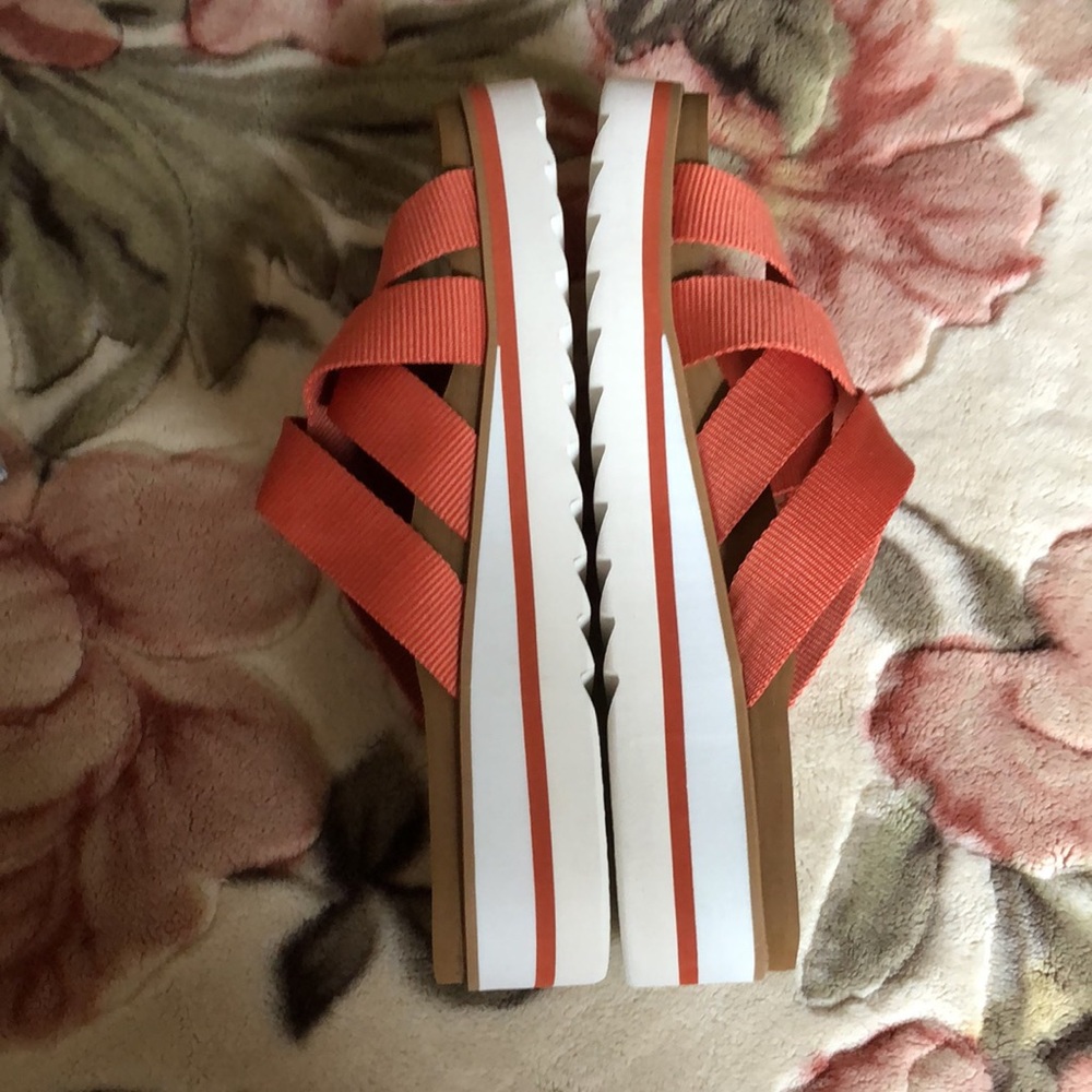 Yellow Box Sandals - Picture 4 of 7